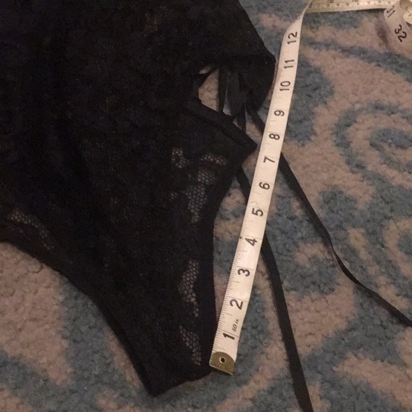 FREDERICK’S of HOLLYWOOD Lace Undie and Tie-Top 🕷 - Picture 10 of 13